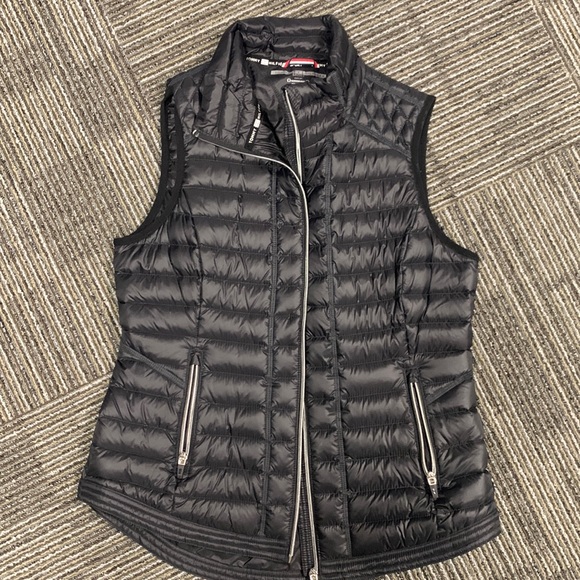Black Tommy Hilfiger vest with zipper size medium